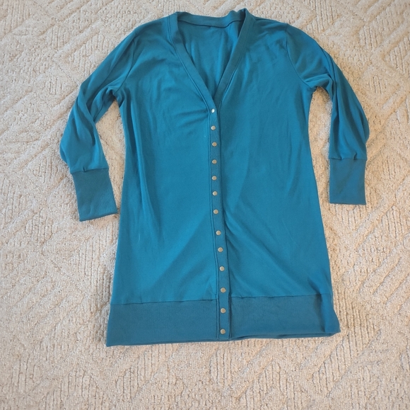 Long Cardigan - Snap Closure - Picture 9 of 13